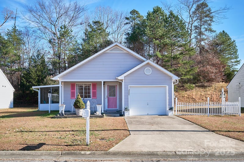 2625 Stratford Lake Rd, Winston Salem, NC 27103