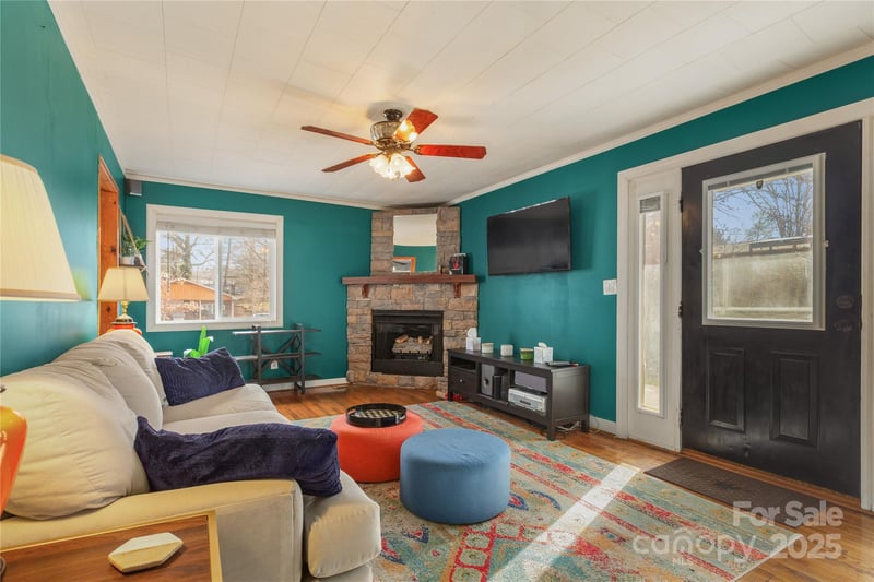 333 Oakview Park Rd, Asheville, NC 28803