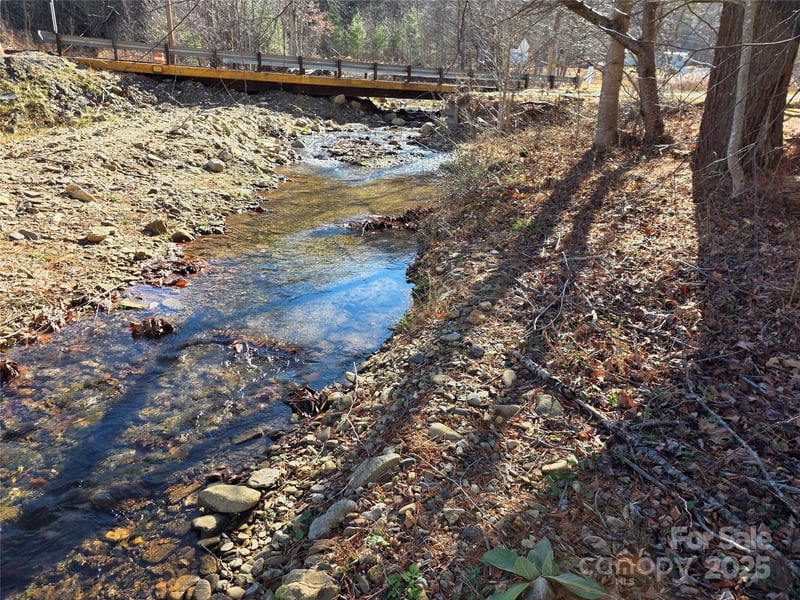 536 Hickory Springs Rd, Burnsville, NC 28714