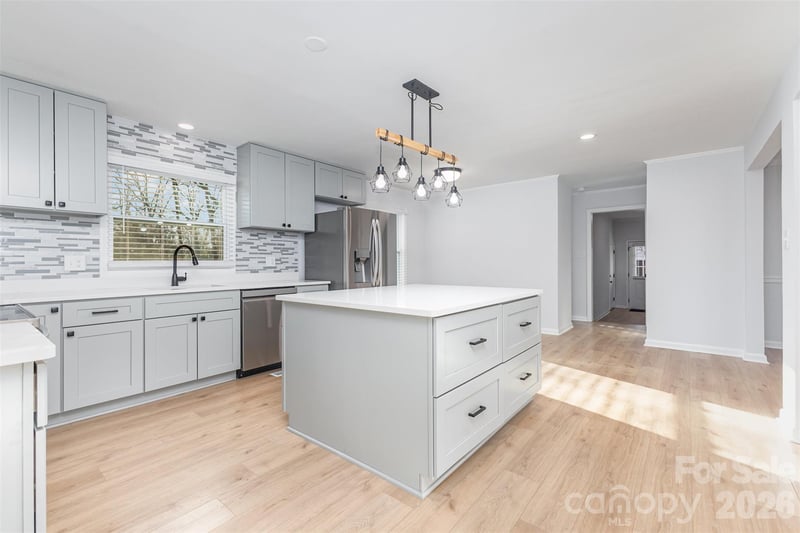 1210 Brookwood Dr, Shelby, NC 28150