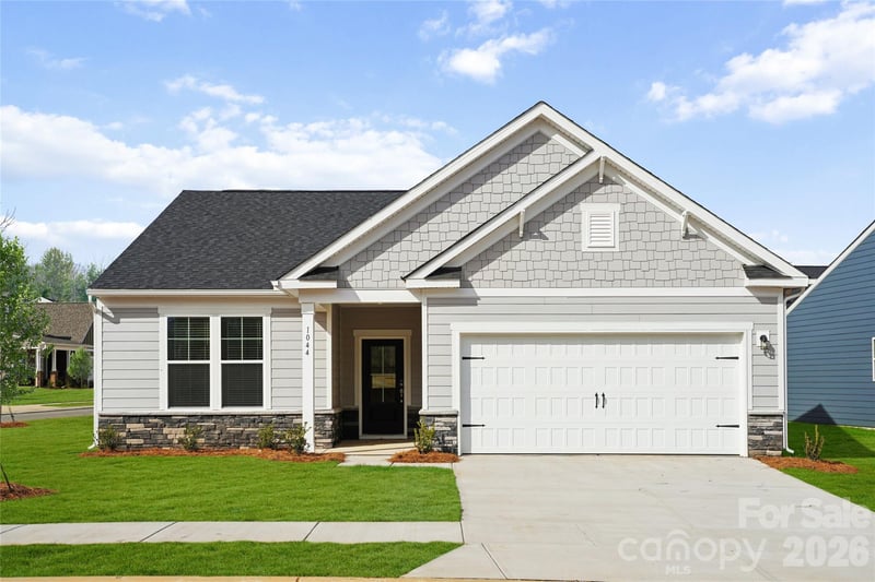 1095 Arundle Rd, Sherrills Ford, NC 28673
