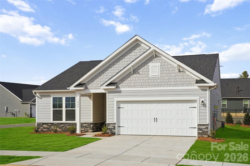 1095 Arundle Rd, Sherrills Ford, NC 28673