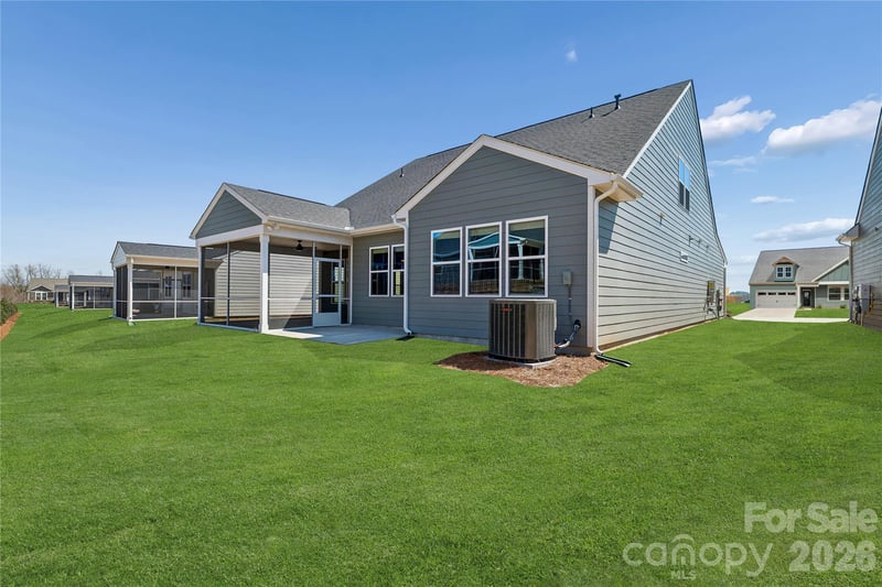 1080 Arundle Rd, Sherrills Ford, NC 28673