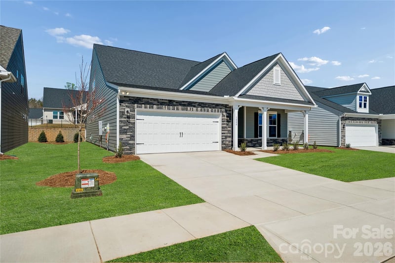 1080 Arundle Rd, Sherrills Ford, NC 28673