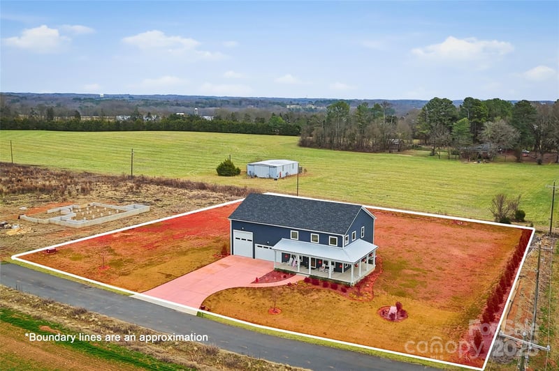 2062 Vineyard Estates Ln, Lincolnton, NC 28690