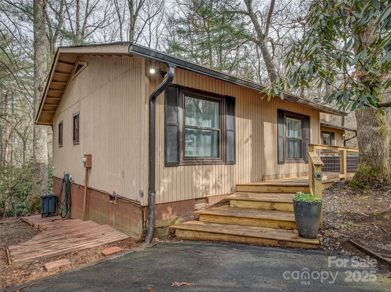 531 Three Mile Knob Rd, Pisgah Forest, NC 28768