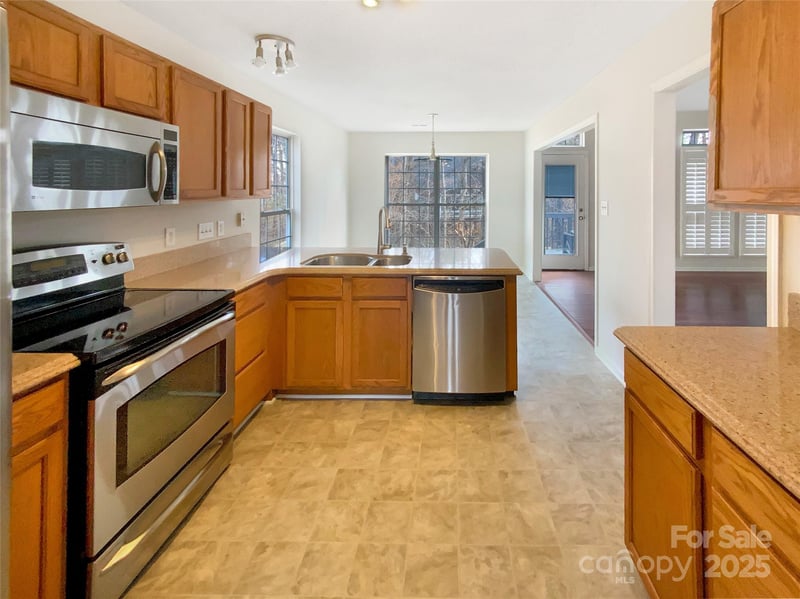12134 Brownestone View Dr, Charlotte, NC 28269