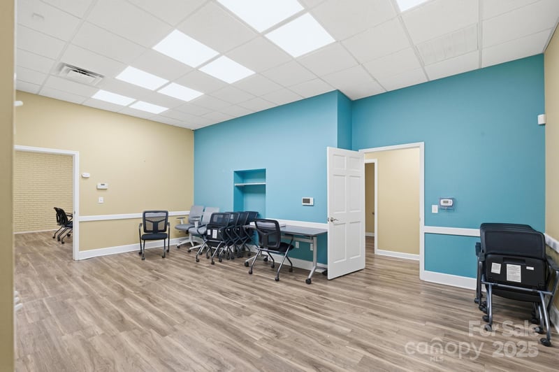 101 Willow St, Lenoir, NC 28645