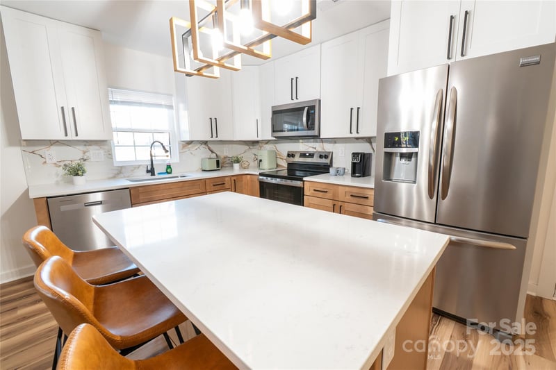 1050 Barnett Dr, Kings Mountain, NC 28086
