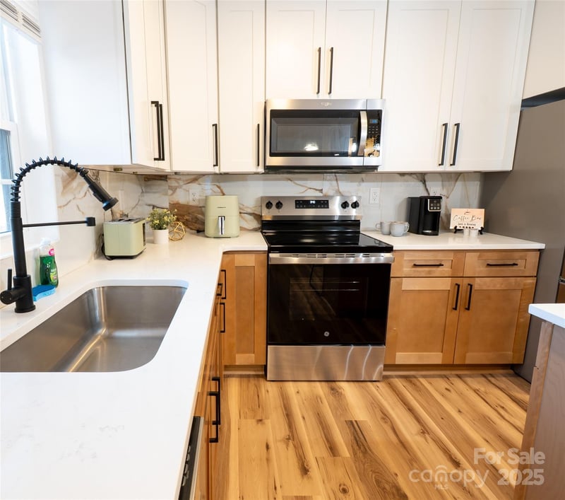 1050 Barnett Dr, Kings Mountain, NC 28086