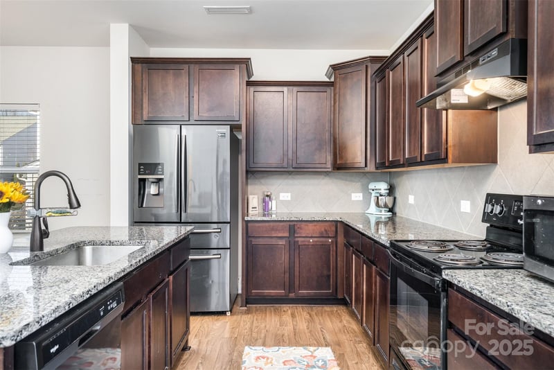 8009 Camden Crossing, Lowell, NC 28098