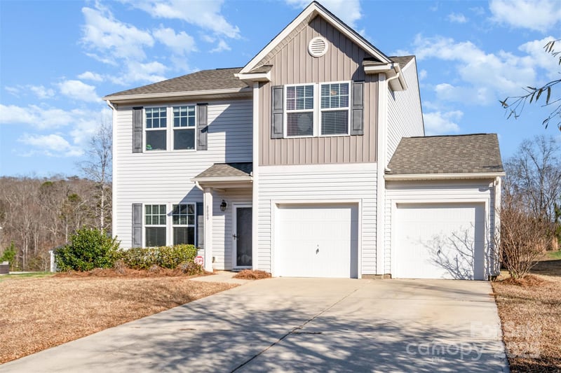 8009 Camden Crossing, Lowell, NC 28098