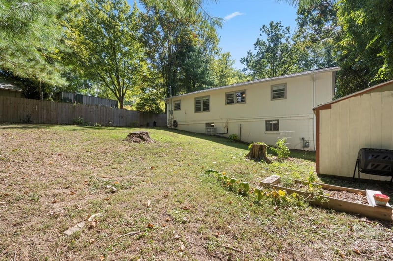 196 Weston Rd, Arden, NC 28704
