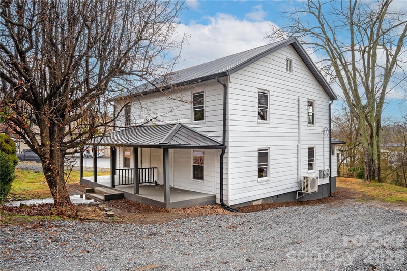 576 Pickens Hw, Rosman, NC 28722