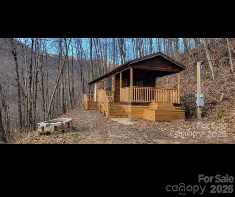 000 Wayah Zooshuga Rd, Maggie Valley, NC 28751