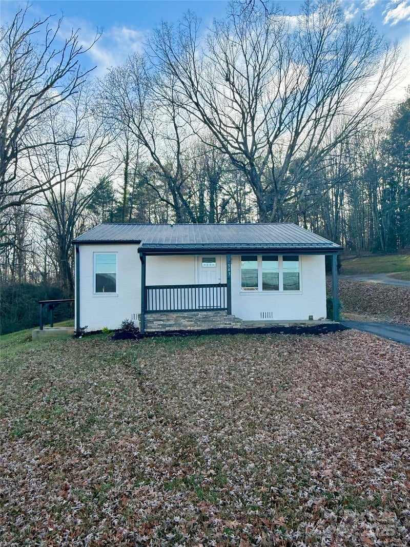 343 Shasta Ln, Lenoir, NC 28645
