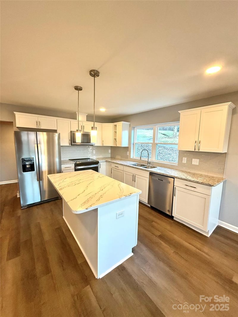 343 Shasta Ln, Lenoir, NC 28645