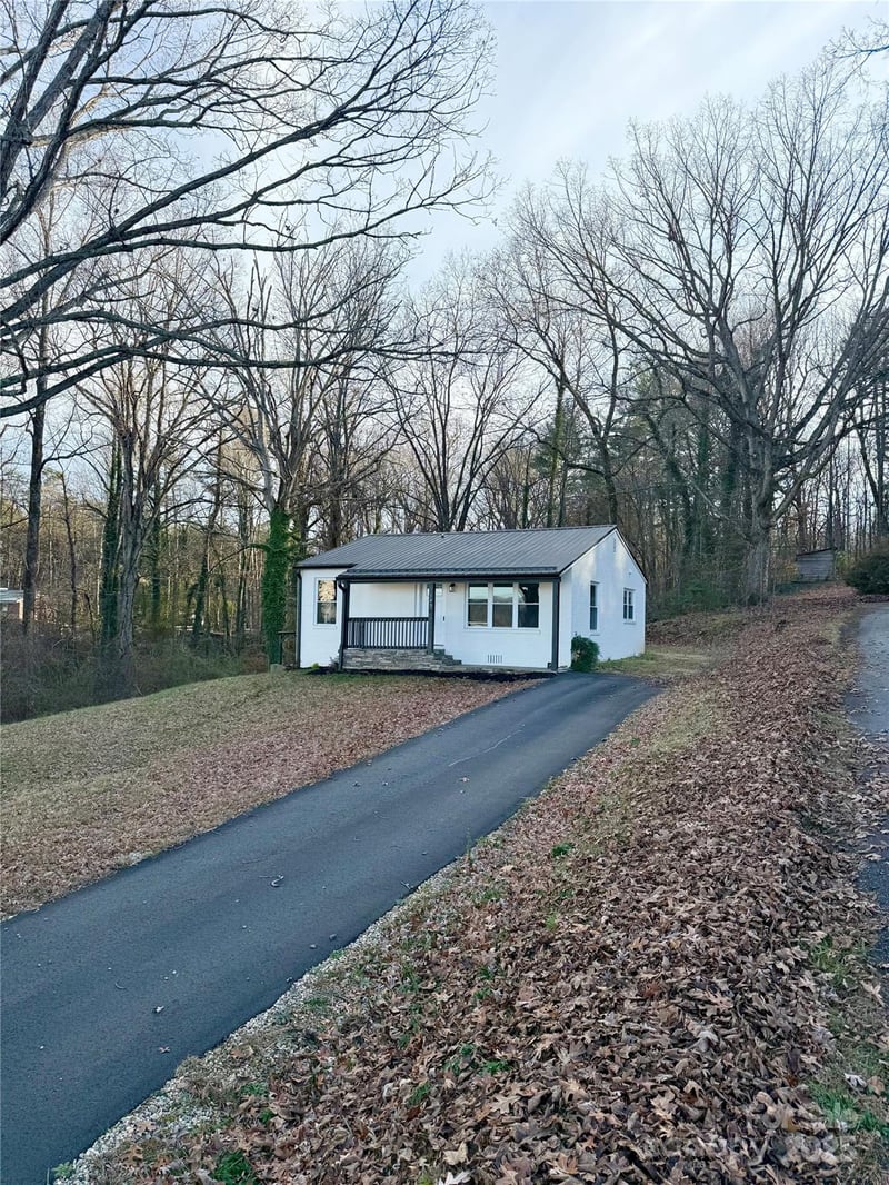 343 Shasta Ln, Lenoir, NC 28645