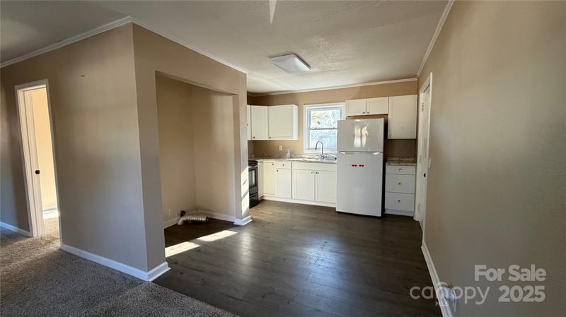513 Holly St, Dallas, NC 28034