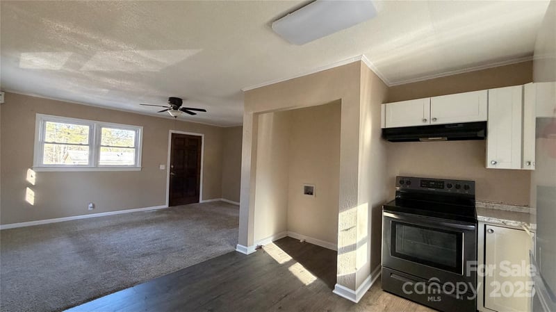 513 Holly St, Dallas, NC 28034
