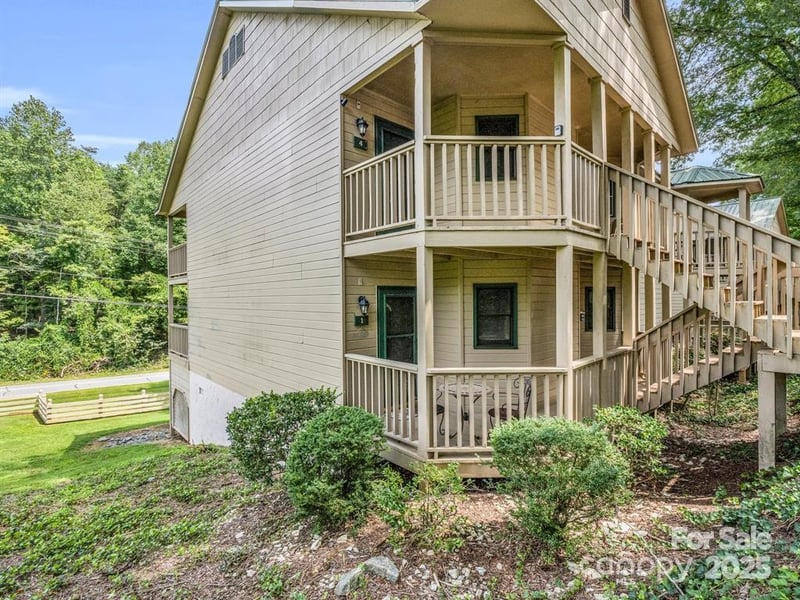 160 Whitney Blvd, Lake Lure, NC 28746