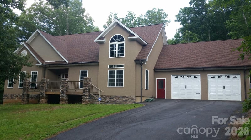 31 Reeds Creek Rd, Fairview, NC 28730