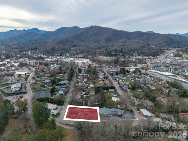 595 Main St, Waynesville, NC 28786