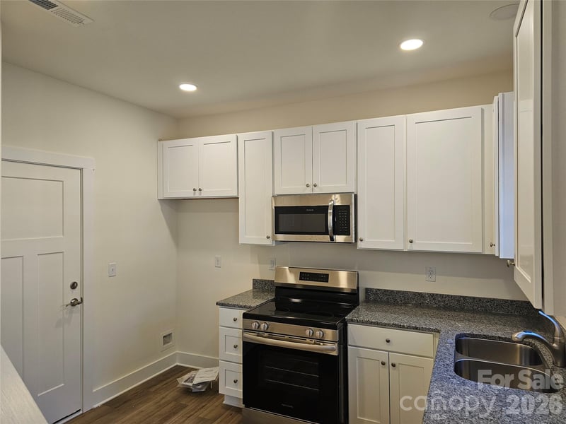 109 Crew Ln, Black Mountain, NC 28711