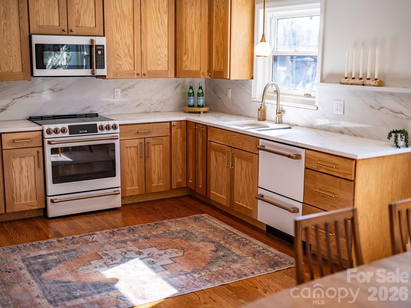 55 Cisco Rd, Asheville, NC 28805