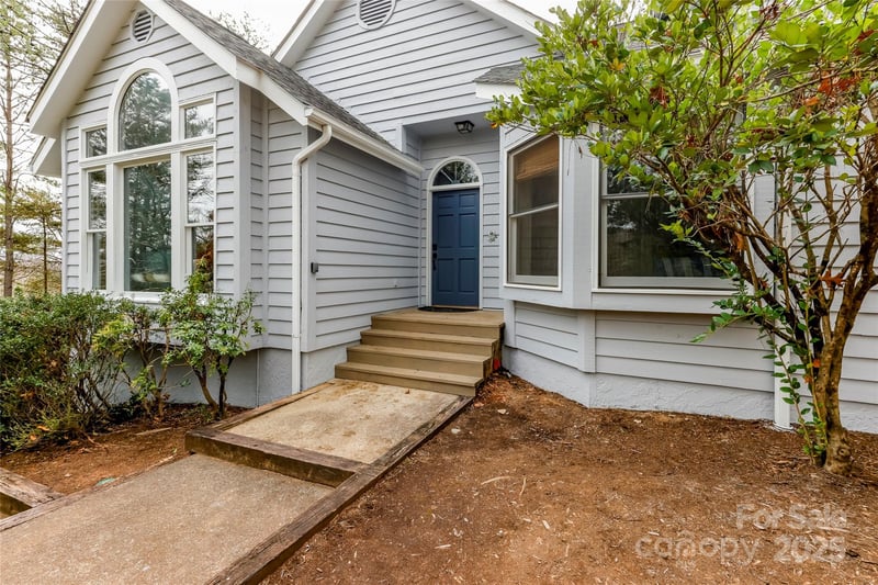 212 Ridgeway Rd, Lake Lure, NC 28746