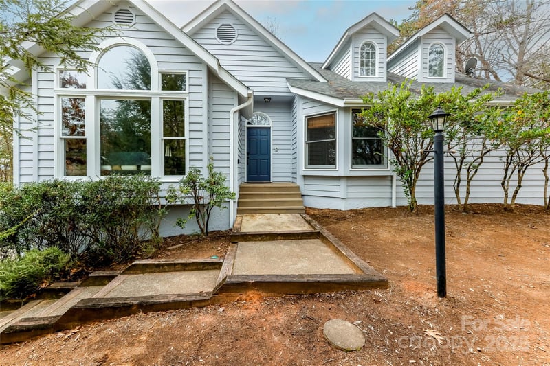 212 Ridgeway Rd, Lake Lure, NC 28746