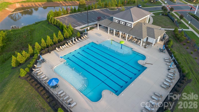 7576 Stonehouse Dr, Gastonia, NC 28056