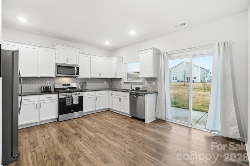 7576 Stonehouse Dr, Gastonia, NC 28056