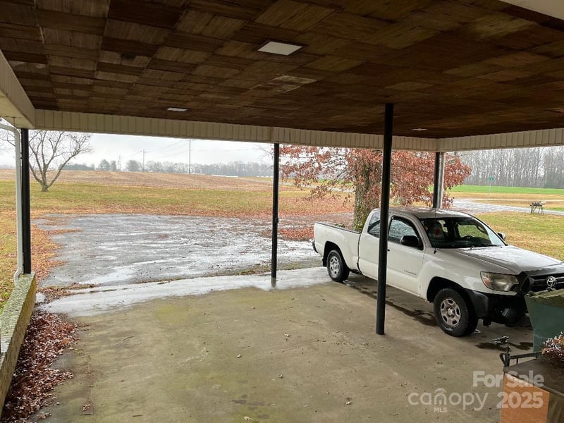 526 Houstonville Rd #2, Hamptonville, NC 27020
