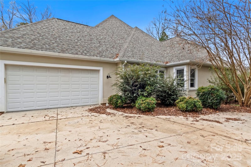 108 Candor Oaks Dr, New London, NC 28127