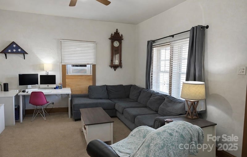 220 Catawba Ave, Mount Holly, NC 28120