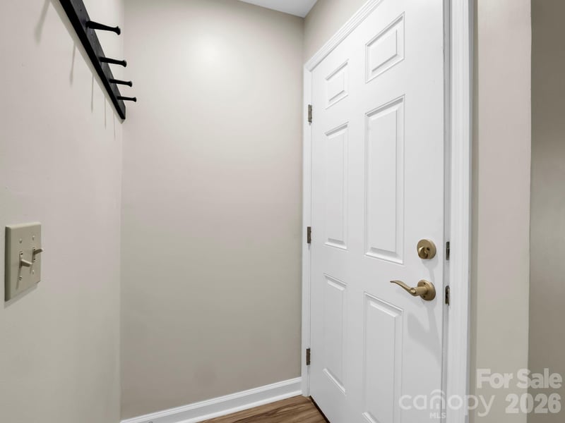 520 Courtwood Ln #8, Hendersonville, NC 28739