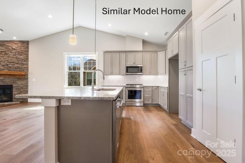 93 Creekside View Dr, Asheville, NC 28804