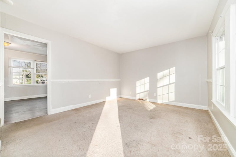 9926 Rockmeadow Dr, Charlotte, NC 28216