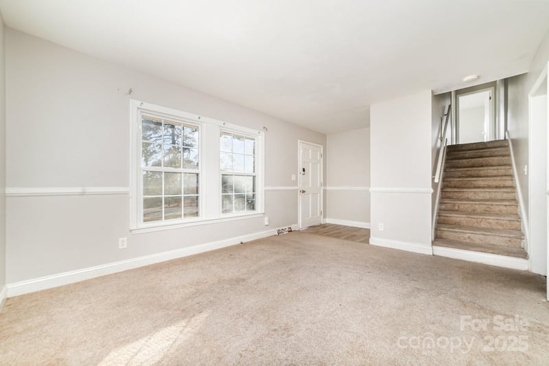 9926 Rockmeadow Dr, Charlotte, NC 28216