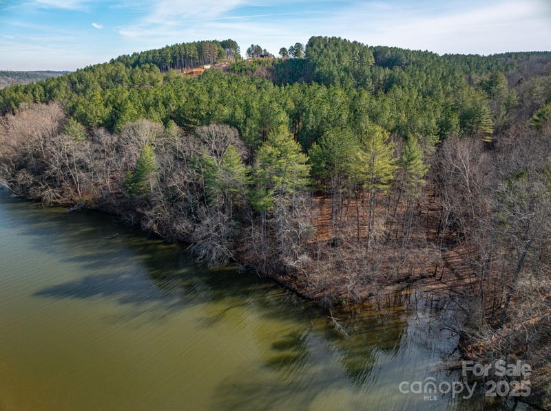 125 Catawba Cove Dr, Valdese, NC 28690