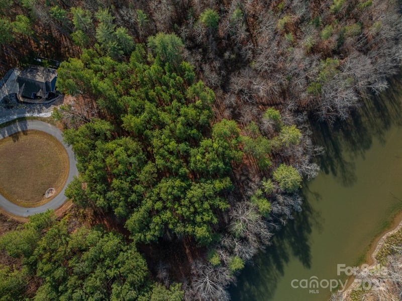 125 Catawba Cove Dr, Valdese, NC 28690