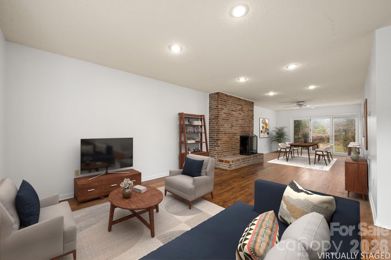 103 Pebble Creek Dr, Asheville, NC 28803