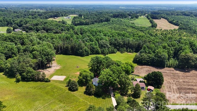 5740 Crouse Rd, Crouse, NC 28033