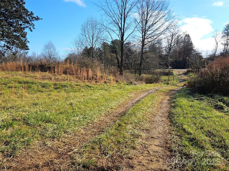 4794 Boylston Hw, Mills River, NC 28759