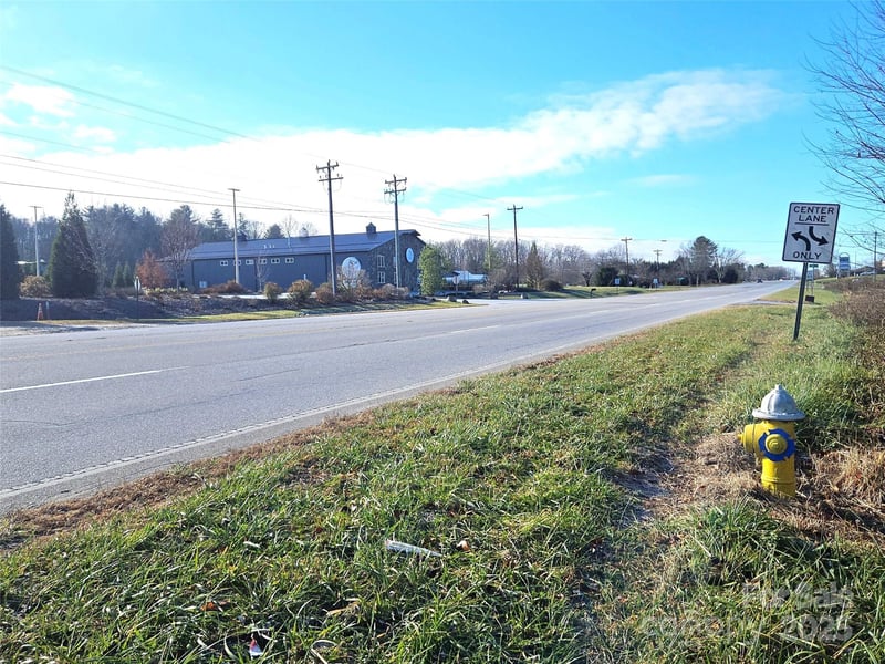 4794 Boylston Hw, Mills River, NC 28759