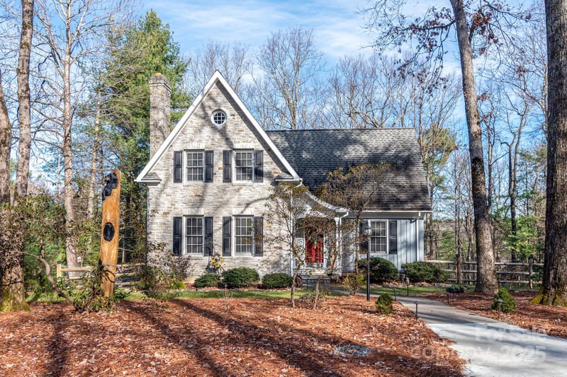 21 Maple Leaf Ln, Glade Valley, NC 28627