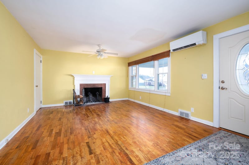 43 Henline Ln, Bakersville, NC 28705
