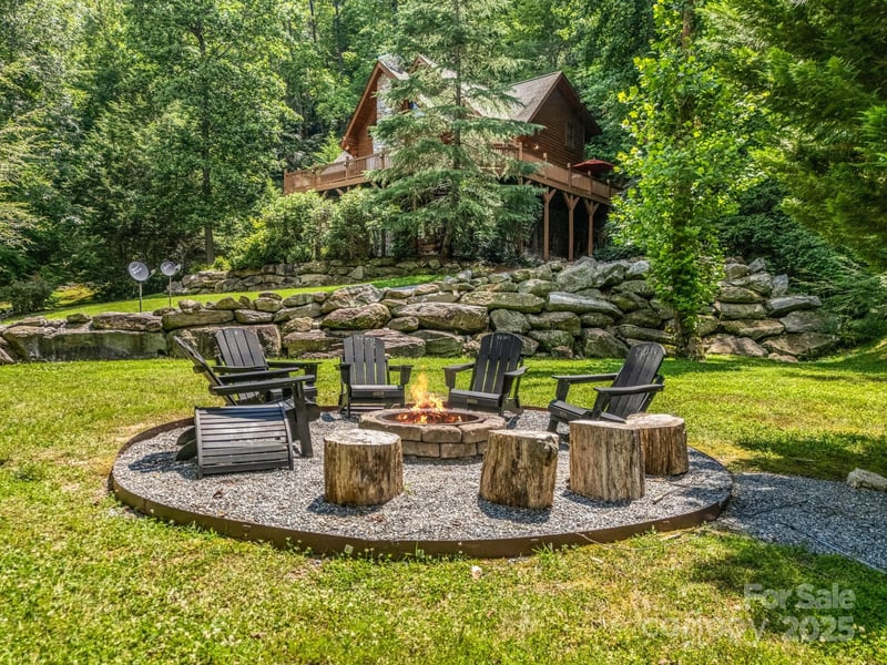 120 Rocky Mountain Dr, Lake Lure, NC 28746