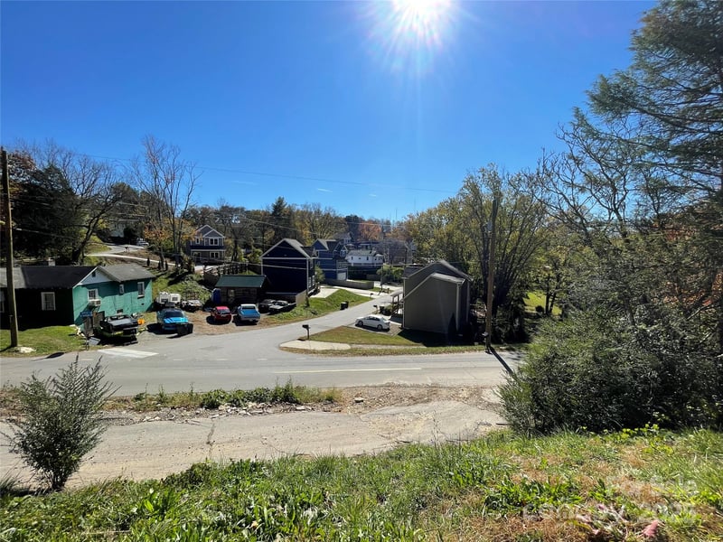 131 Lookout Rd, Asheville, NC 28804